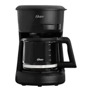 Cafetera Oster con Jarra de Vidrio 5 Tazas Negra 650W | BVSTDCP12B-013